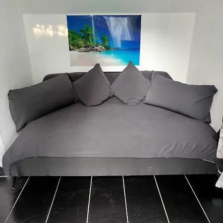 Apartment Individuel Dans Charmante Maison De A La Francaise