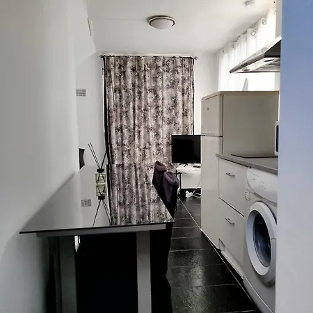 Individuel Dans Charmante Maison De A La Francaise Apartment Gagny